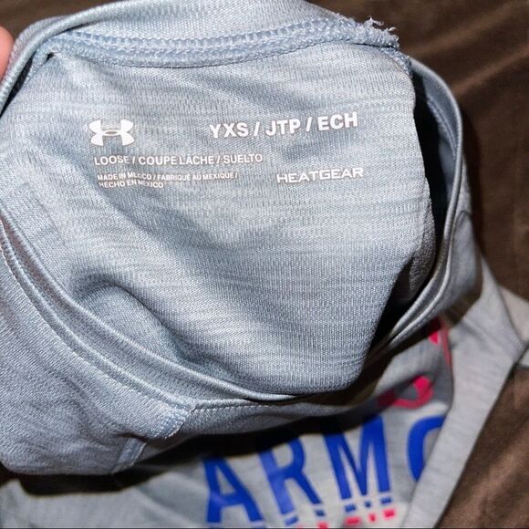 4/$25 - Under Armour HeatGear Logo T-Shirt - Picture 2 of 3